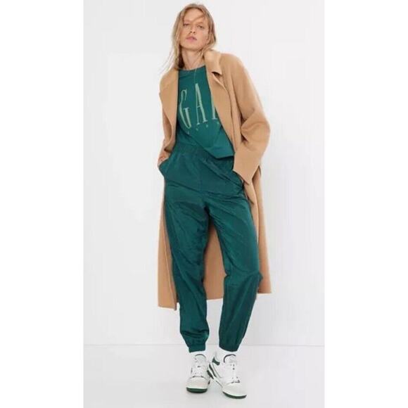 GAP Pants - Gap Windbreaker Jogger Pants Sz L 80’s Inspired Y2K Sporty Athletic Retro Green​